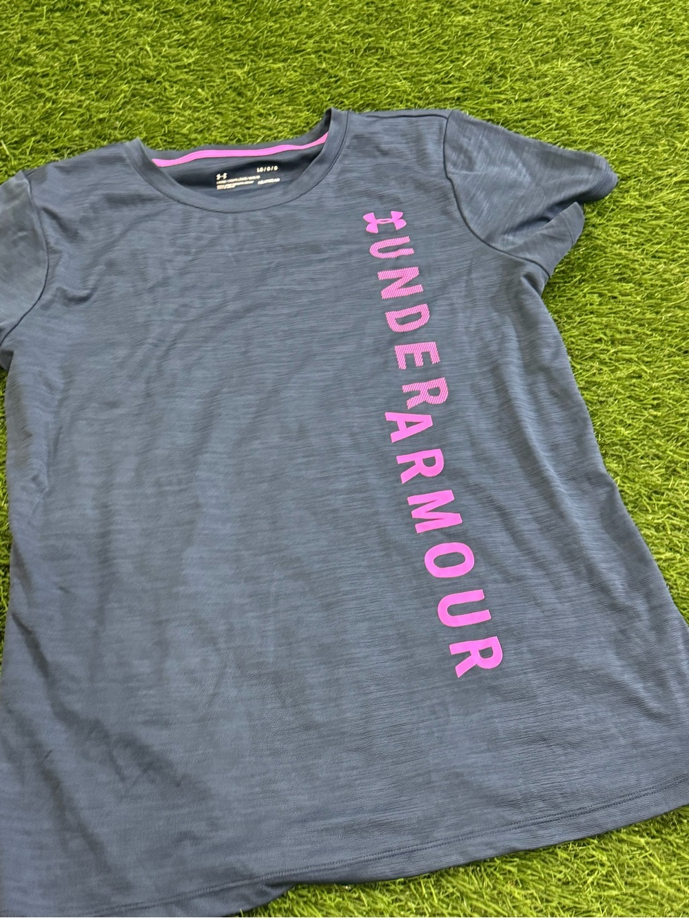 Under Armour Women’s Tshirt